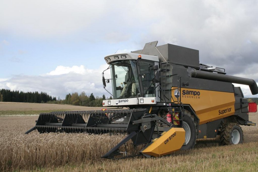 Oldtimer-Mähdrescher typu Sampo SR 3085 Superior, Neumaschine v Київ (Obrázek 1)