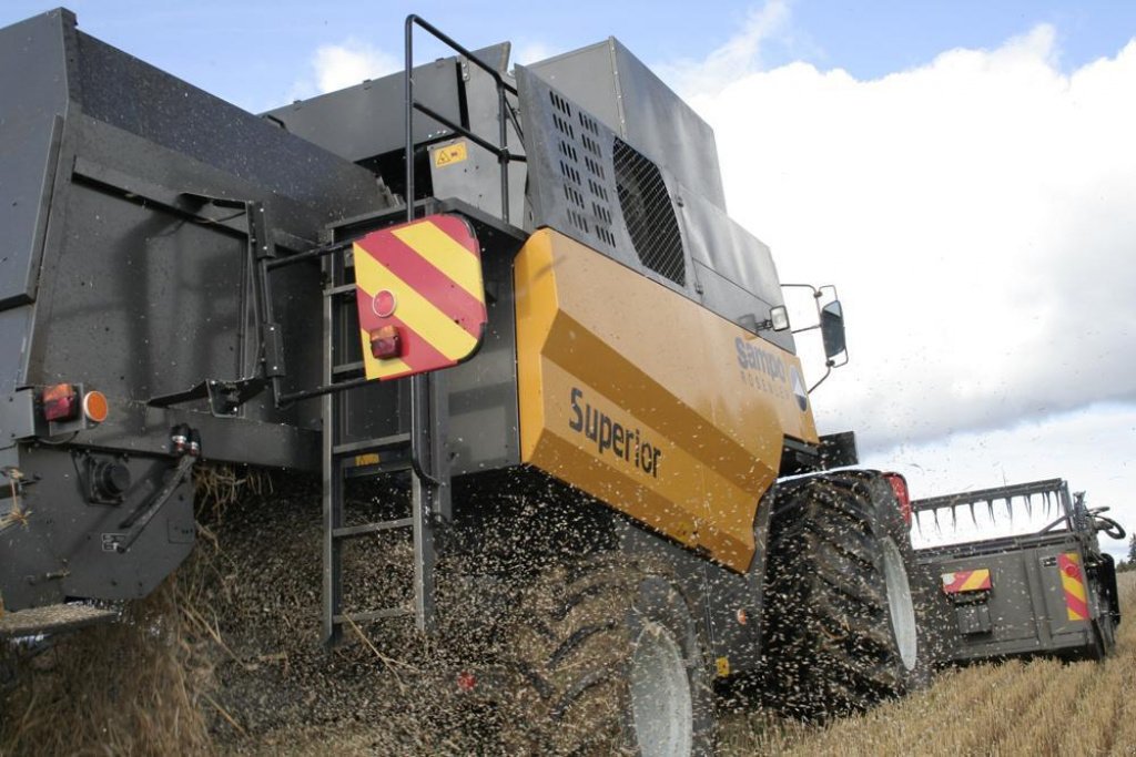 Oldtimer-Mähdrescher typu Sampo SR 3085 Superior, Neumaschine v Київ (Obrázek 2)