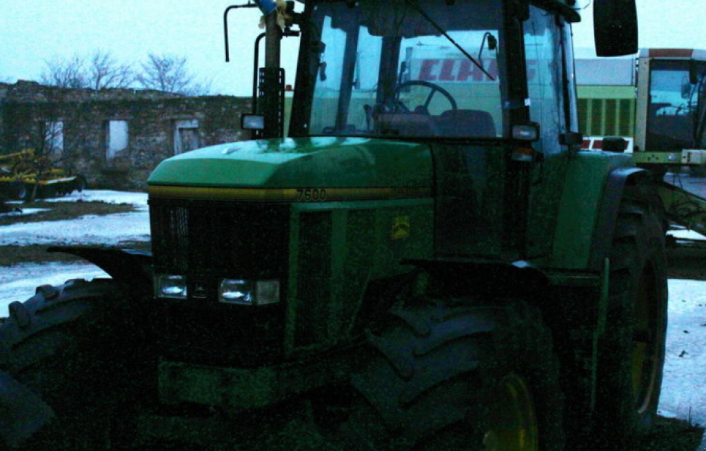 Oldtimer-Traktor a típus John Deere 7600, Neumaschine ekkor: Миколаїв (Kép 1)
