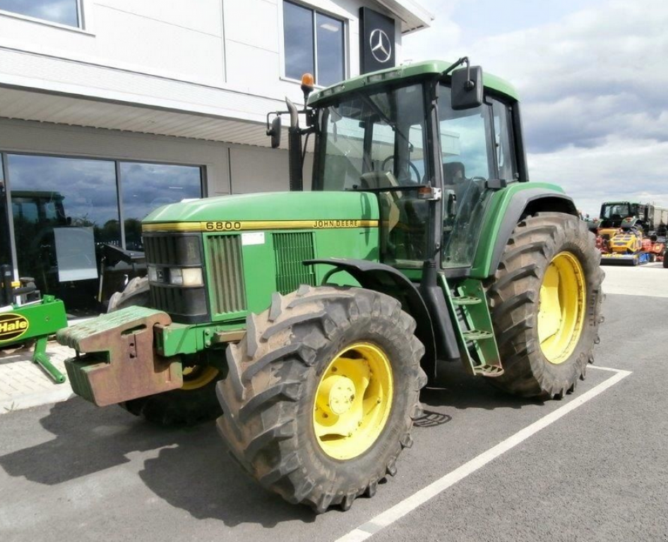Oldtimer-Traktor του τύπου John Deere 6800, Neumaschine σε Київ (Φωτογραφία 2)