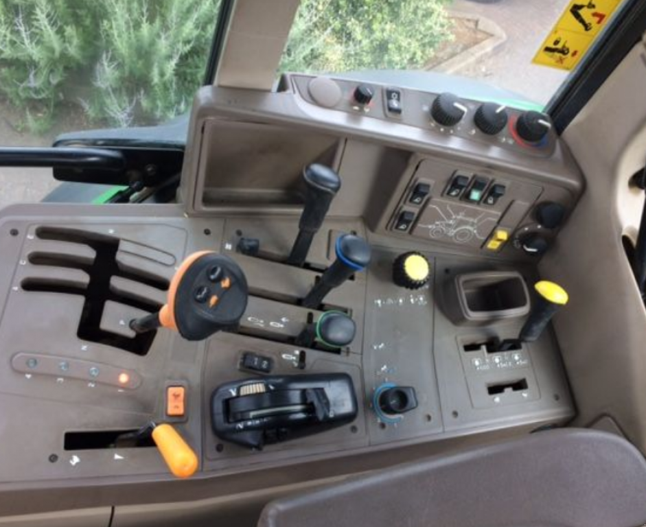 Oldtimer-Traktor tipa John Deere 6930, Neumaschine u Київ (Slika 5)