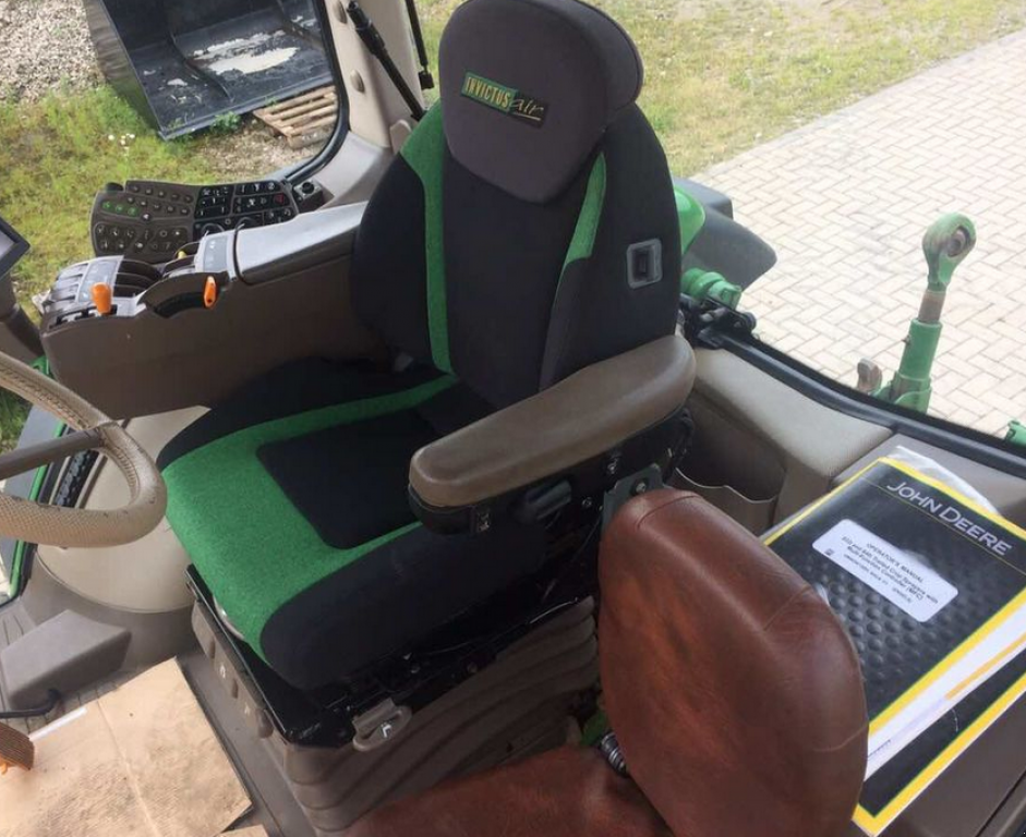 Oldtimer-Traktor typu John Deere 8335R, Neumaschine v Київ (Obrázek 8)