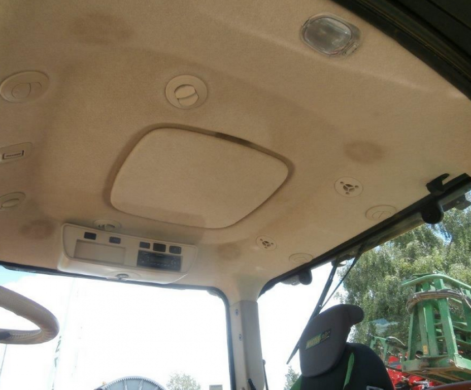 Oldtimer-Traktor typu John Deere 8335R, Neumaschine v Київ (Obrázek 2)