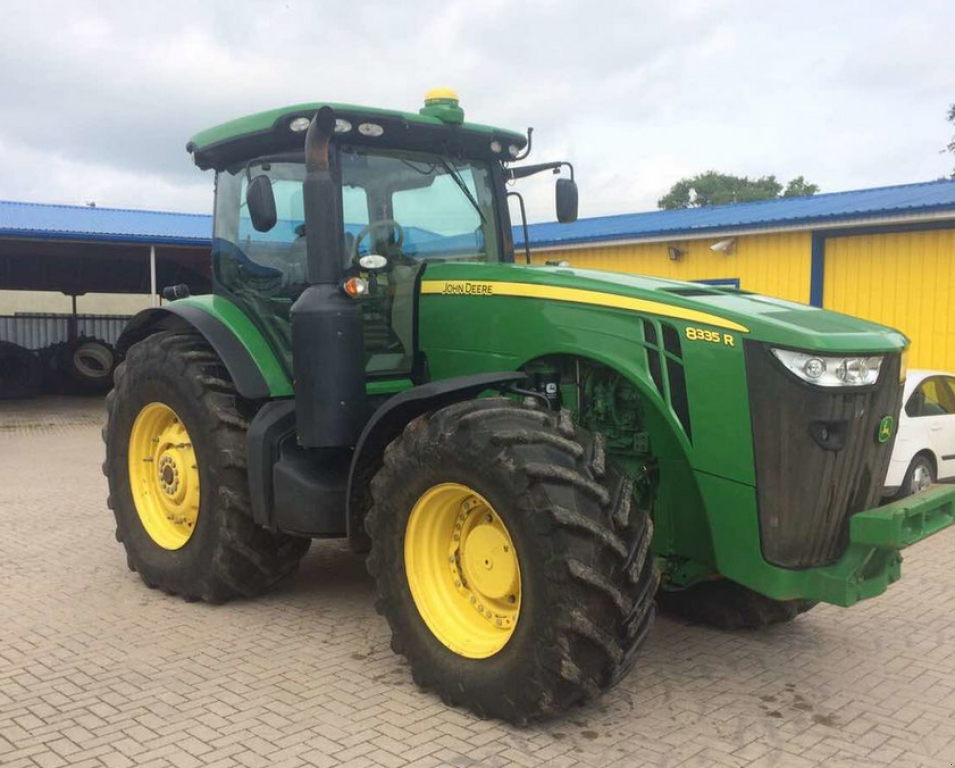 Oldtimer-Traktor typu John Deere 8335R, Neumaschine v Київ (Obrázek 1)