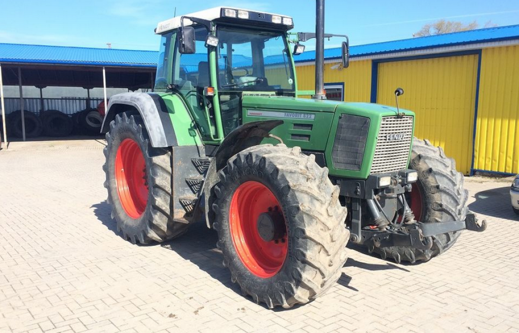 Oldtimer-Traktor tip Fendt Favorit 822, Neumaschine in Київ (Poză 1)