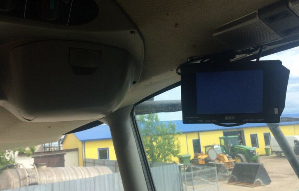 Oldtimer-Mähdrescher des Typs CLAAS Lexion 460, Neumaschine in Київ (Bild 7)