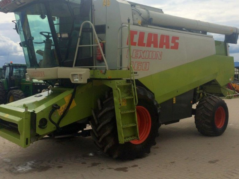 Oldtimer-Mähdrescher of the type CLAAS Lexion 460, Neumaschine in Київ (Picture 1)