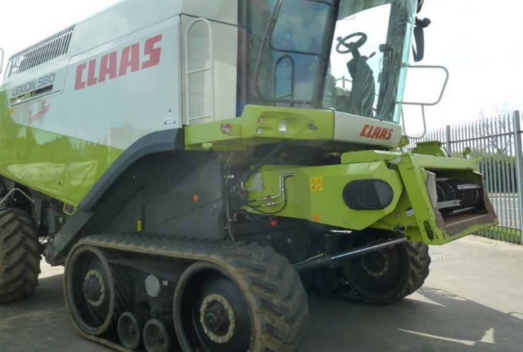 Oldtimer-Mähdrescher of the type CLAAS Lexion 580 Terra Trac, Neumaschine in Київ (Picture 1)