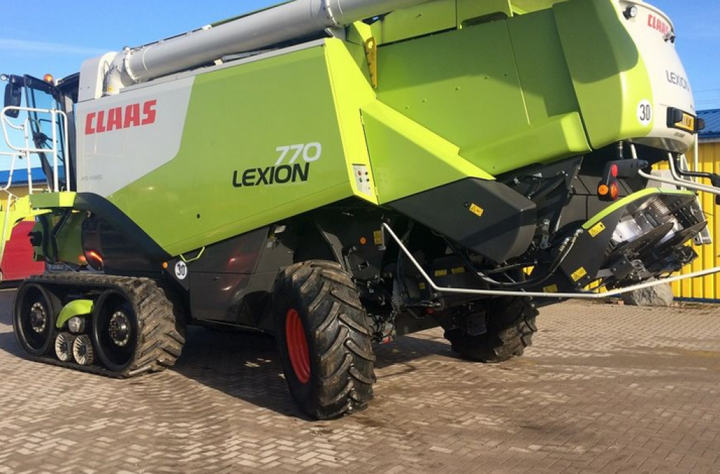Oldtimer-Mähdrescher of the type CLAAS Lexion 770 Terra Trac,  in Київ (Picture 4)