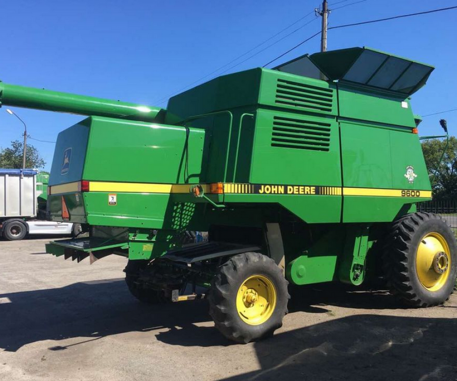 Oldtimer-Mähdrescher des Typs John Deere 9600, Neumaschine in Полтава (Bild 2)