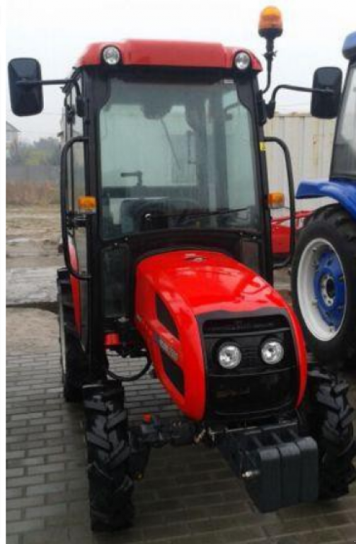 Hopfentraktor a típus Branson 2100 4WD, Neumaschine ekkor: Глеваха (Kép 2)