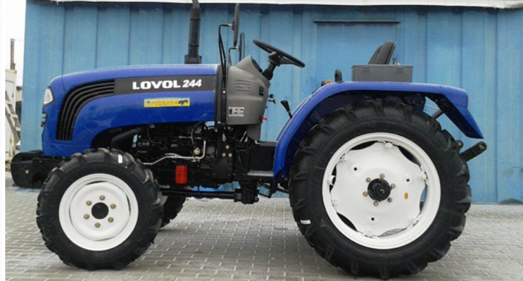 Hopfentraktor a típus LOVOL TE 244, Neumaschine ekkor: Глеваха (Kép 2)