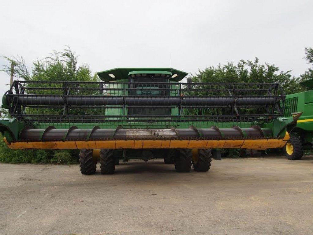 Oldtimer-Mähdrescher a típus John Deere 9600, Neumaschine ekkor: Не обрано (Kép 1)