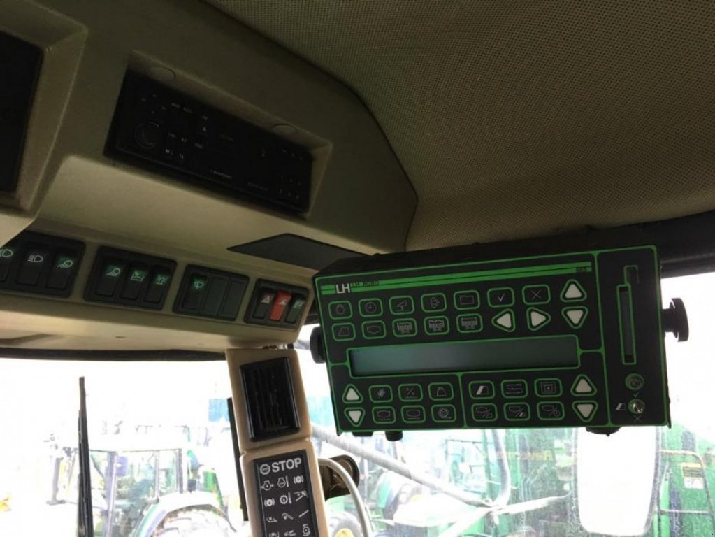 Oldtimer-Mähdrescher typu John Deere 2264,  v Луцьк (Obrázek 4)