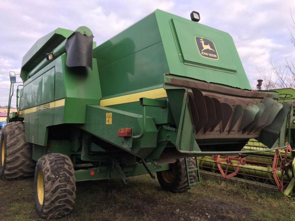Oldtimer-Mähdrescher typu John Deere 2264,  v Луцьк (Obrázek 6)