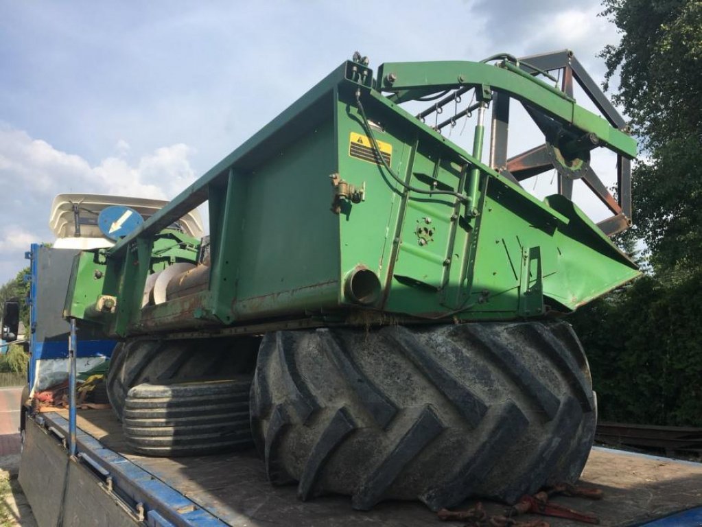 Oldtimer-Mähdrescher des Typs John Deere 1144, Neumaschine in Луцьк (Bild 6)