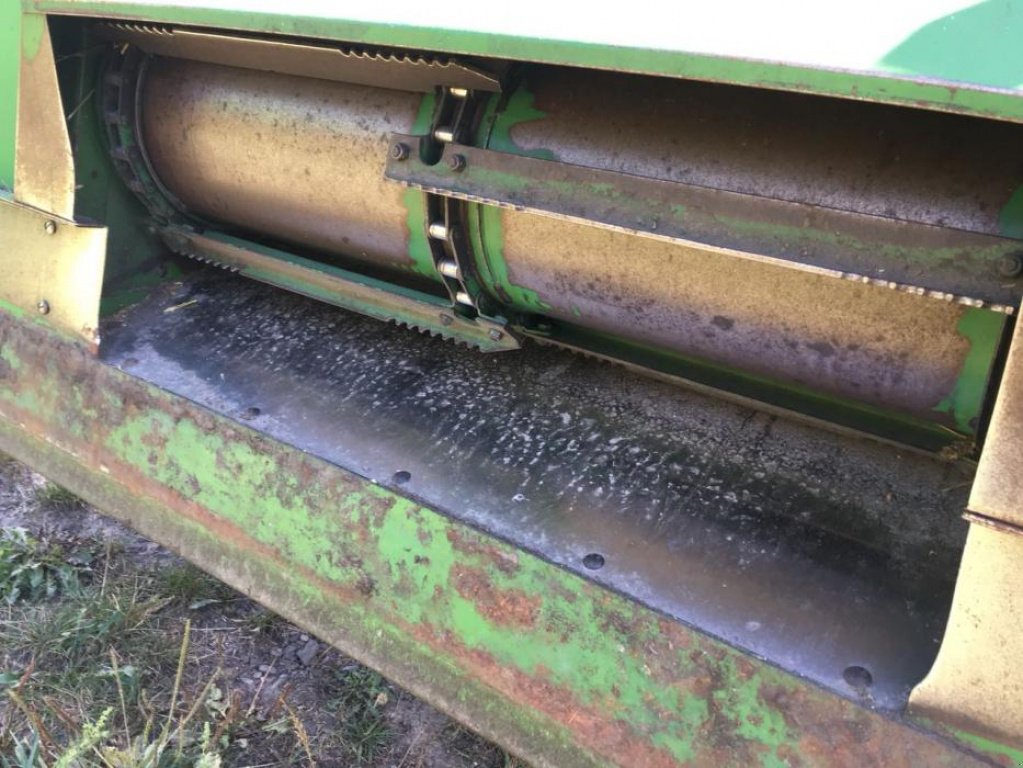 Oldtimer-Mähdrescher des Typs John Deere 1158, Neumaschine in Луцьк (Bild 3)