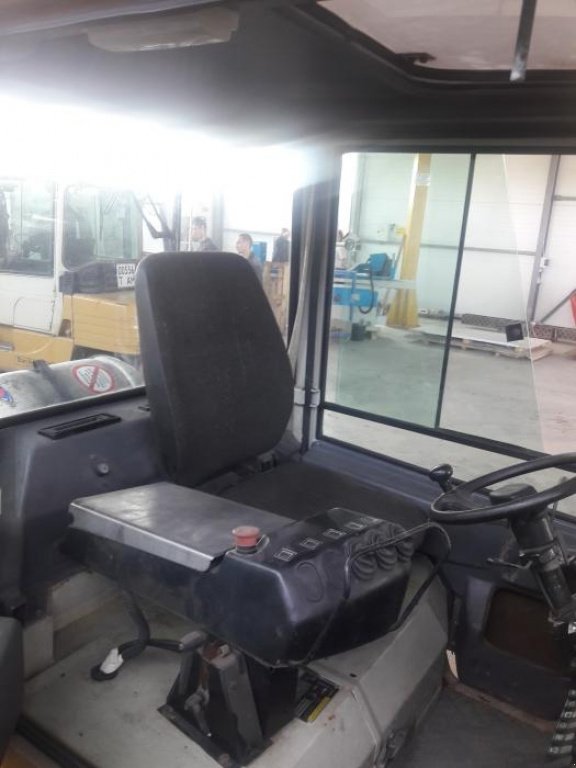 Gabelstapler typu Caterpillar GP30,  v Черняхів (Obrázek 5)