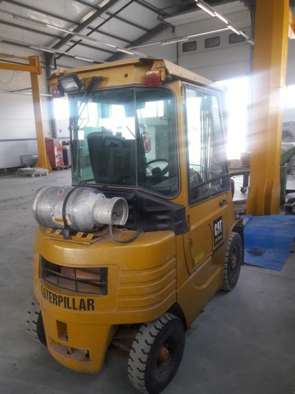 Gabelstapler typu Caterpillar GP30,  v Черняхів (Obrázek 8)