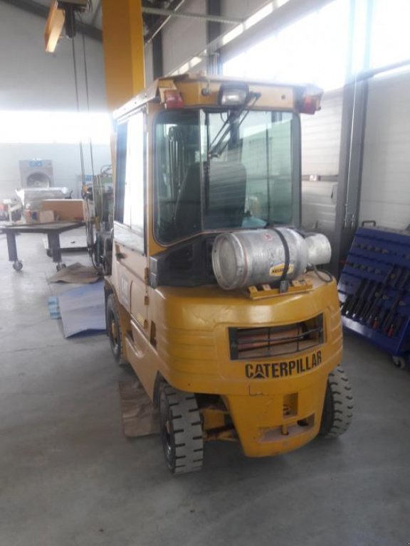 Gabelstapler typu Caterpillar GP30,  v Черняхів (Obrázek 7)