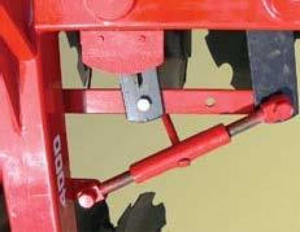 Wiesenegge typu CHERVONA ZIRKA Pallada 6000,  v Дніпропетровськ (Obrázek 4)