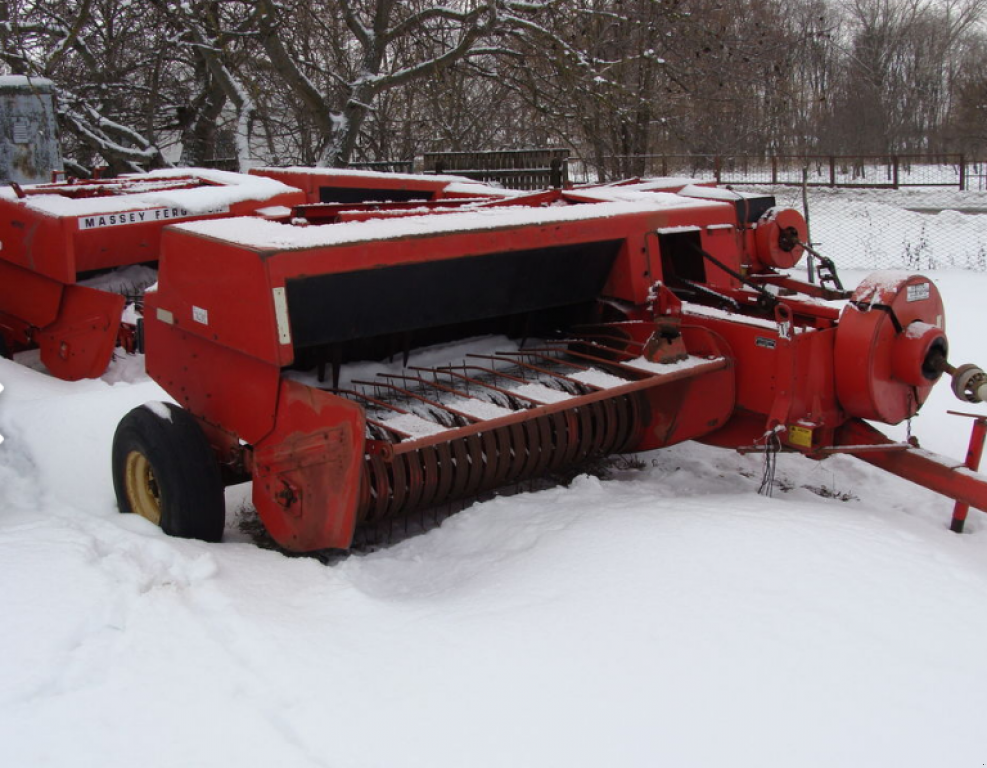 Hochdruckpresse typu Massey Ferguson 120,  v Золотоноша (Obrázek 2)