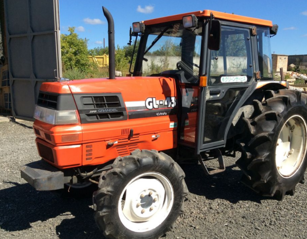 Hopfentraktor a típus Kubota GL-43, Neumaschine ekkor: Харків (Kép 1)