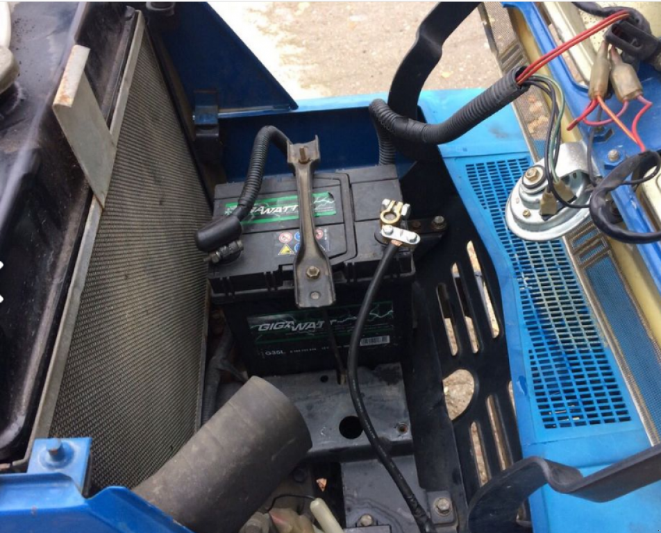 Hopfentraktor typu Iseki TU 160, Neumaschine v Харків (Obrázek 5)