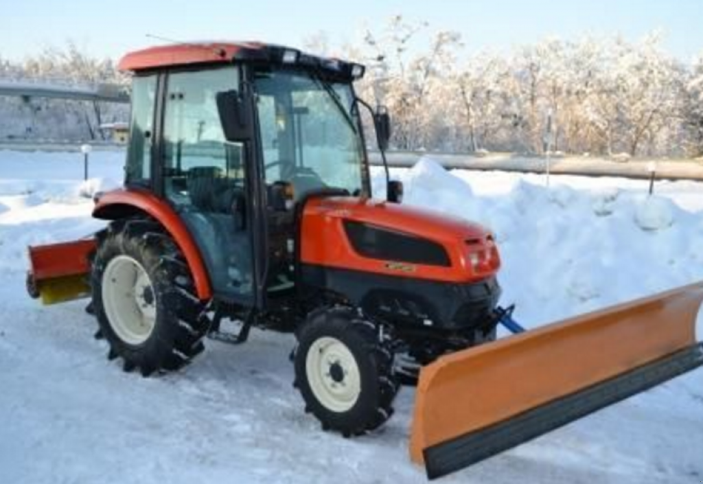 Hopfentraktor a típus LOVOL TE 244, Neumaschine ekkor: Київ (Kép 1)