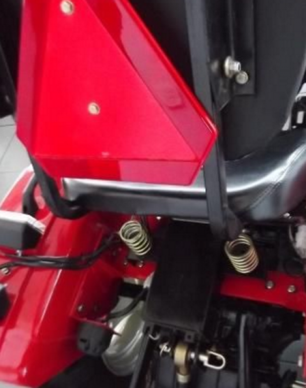 Hopfentraktor a típus Mitsubishi MT 180D, Neumaschine ekkor: Київ (Kép 4)