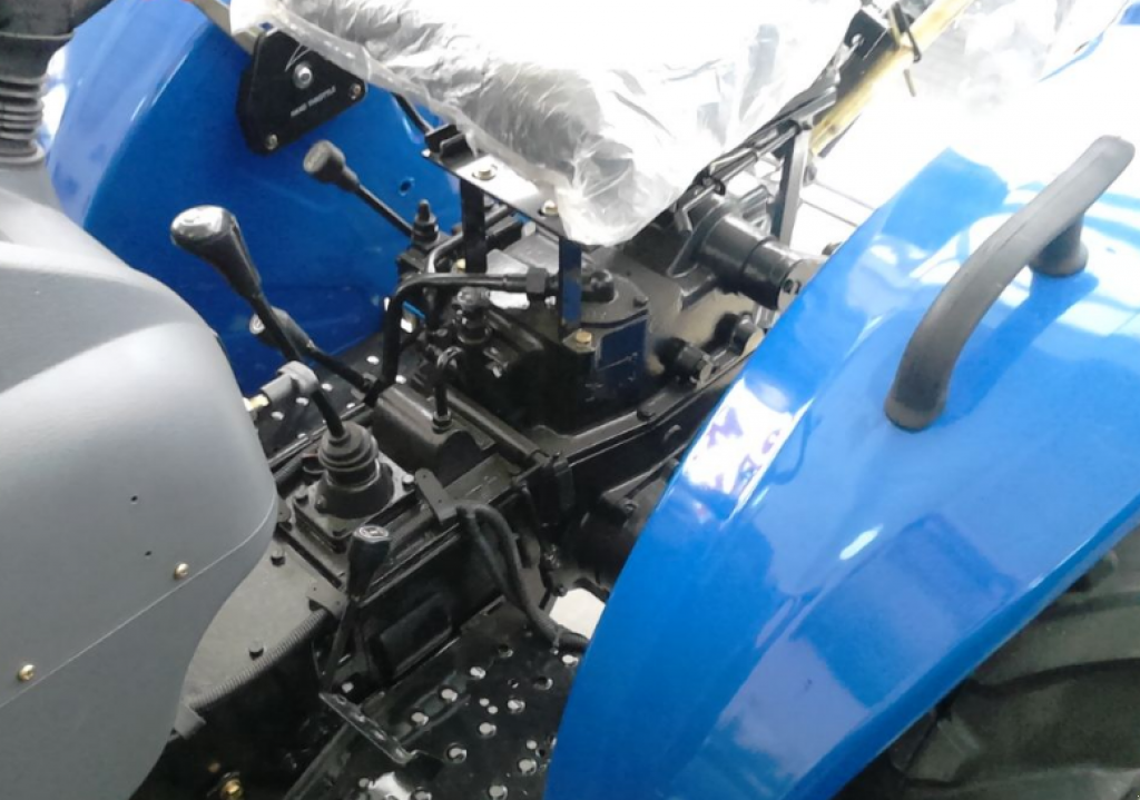 Hopfentraktor a típus Jinma 264 E, Neumaschine ekkor: Київ (Kép 4)