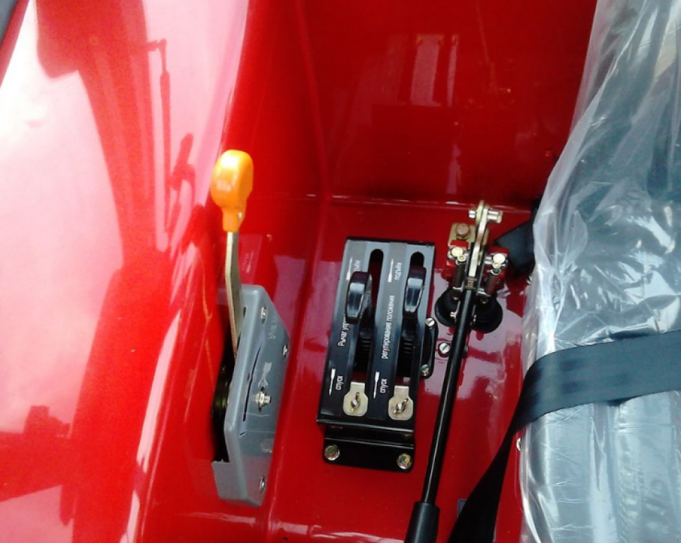 Hopfentraktor a típus LOVOL Lovol 454C, Neumaschine ekkor: Київ (Kép 9)