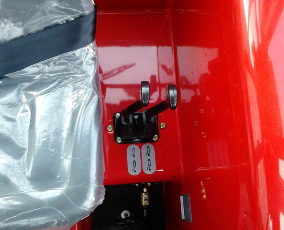 Hopfentraktor a típus LOVOL Lovol 454C, Neumaschine ekkor: Київ (Kép 10)