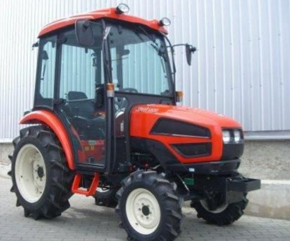 Hopfentraktor a típus Kioti CK35, Neumaschine ekkor: Київ (Kép 2)