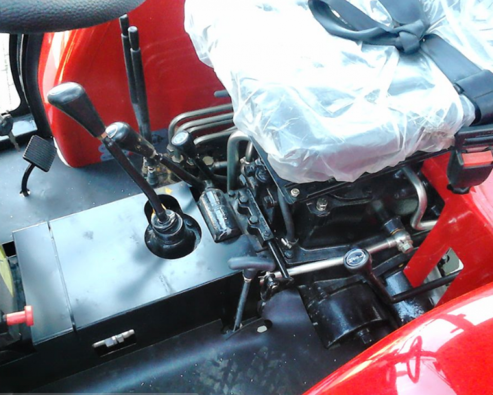 Hopfentraktor a típus LOVOL 244 С, Neumaschine ekkor: Київ (Kép 8)