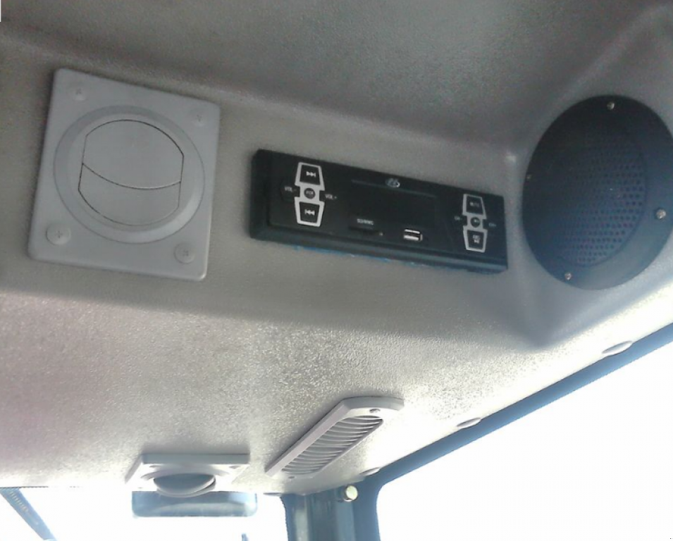 Hopfentraktor a típus LOVOL 244 С, Neumaschine ekkor: Київ (Kép 10)