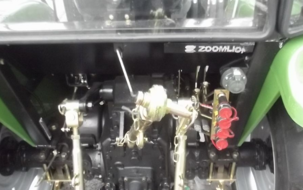 Hopfentraktor a típus Zoomlion RF-354B, Neumaschine ekkor: Київ (Kép 10)