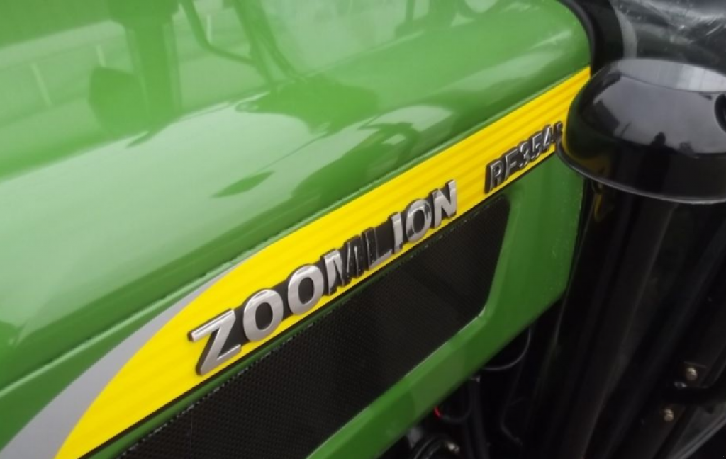 Hopfentraktor a típus Zoomlion RF-354B, Neumaschine ekkor: Київ (Kép 4)