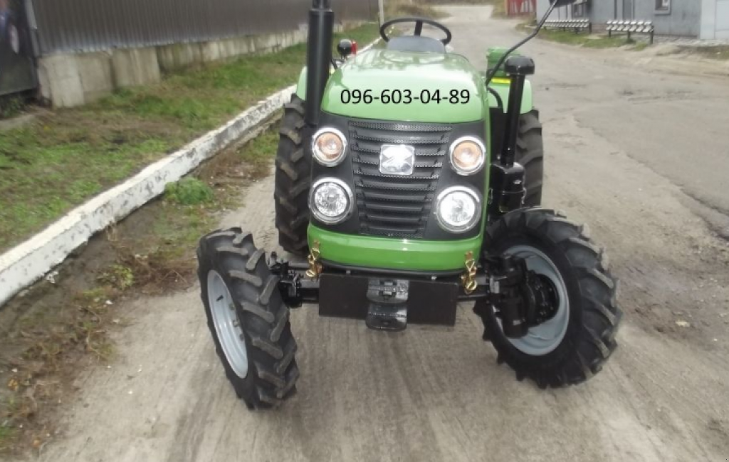 Hopfentraktor a típus Zoomlion RF-354B, Neumaschine ekkor: Київ (Kép 2)