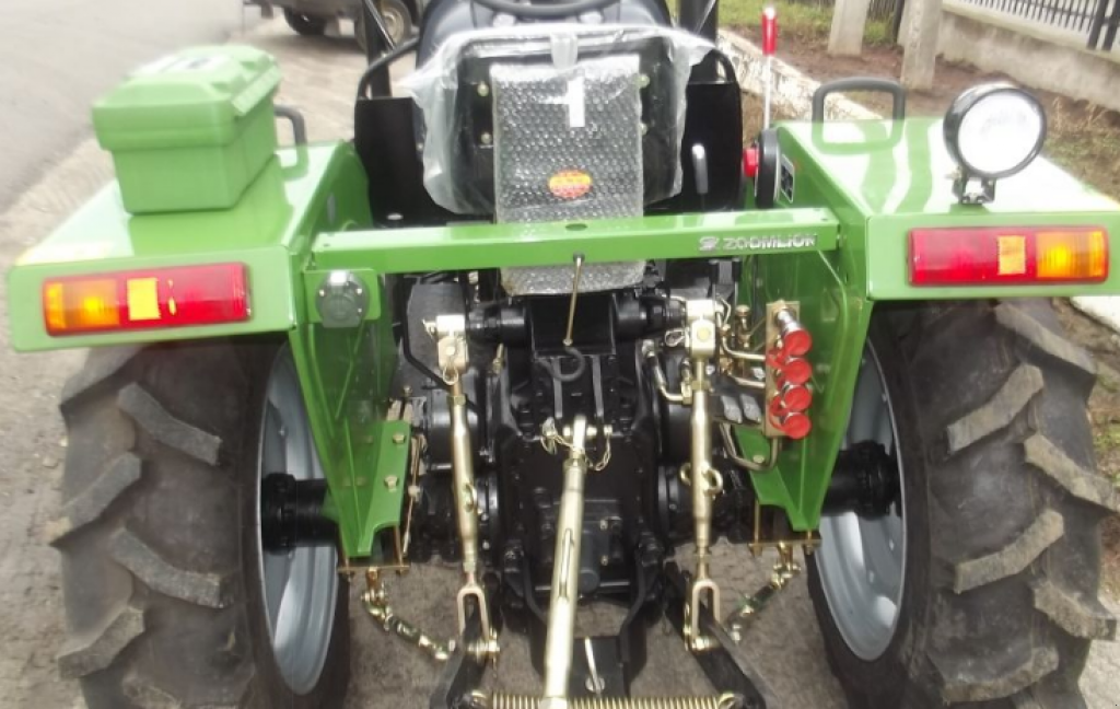 Hopfentraktor a típus Zoomlion RF-354B, Neumaschine ekkor: Київ (Kép 8)