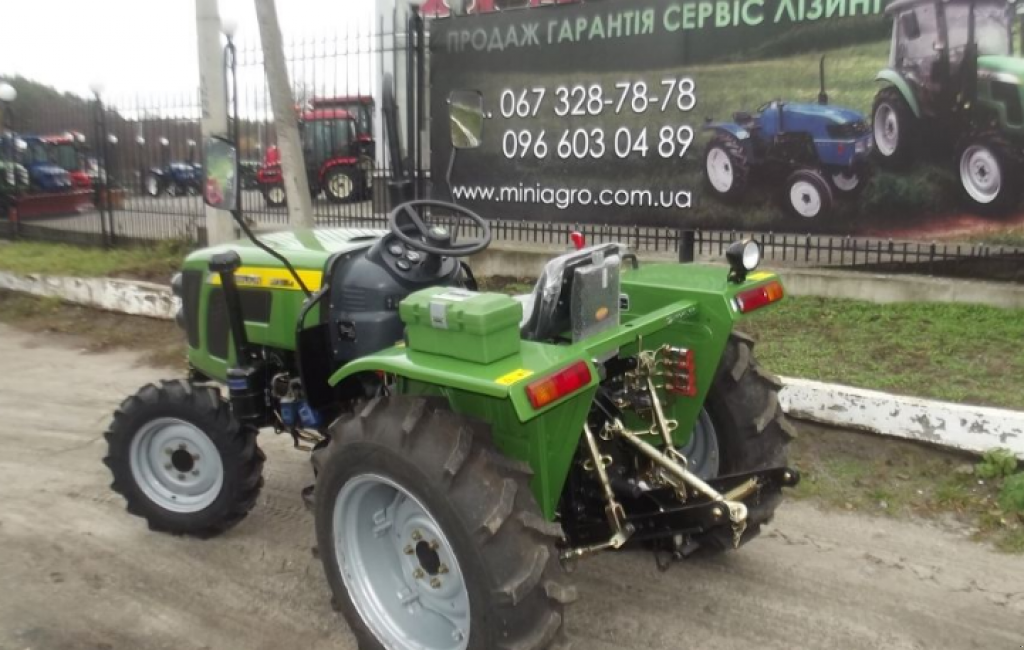 Hopfentraktor a típus Zoomlion RF-354B, Neumaschine ekkor: Київ (Kép 4)