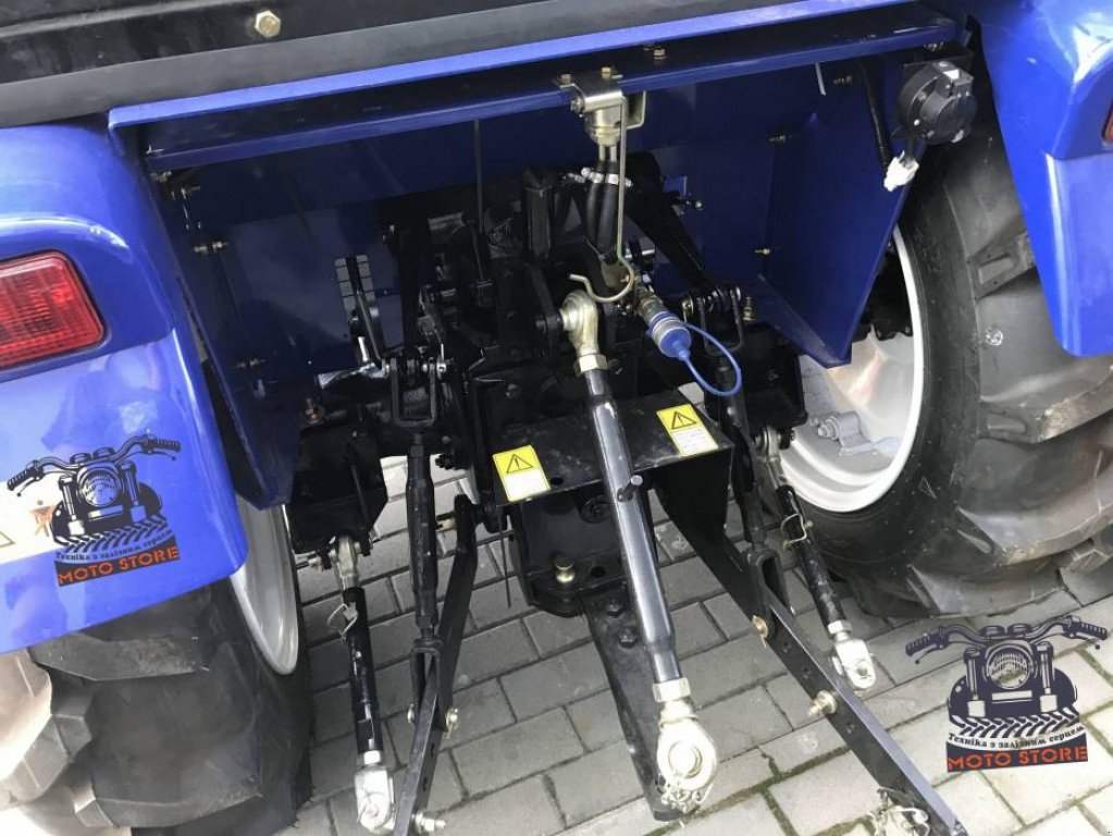 Hopfentraktor typu LOVOL Lovol TE 244, Neumaschine v Білогородка (Obrázek 3)