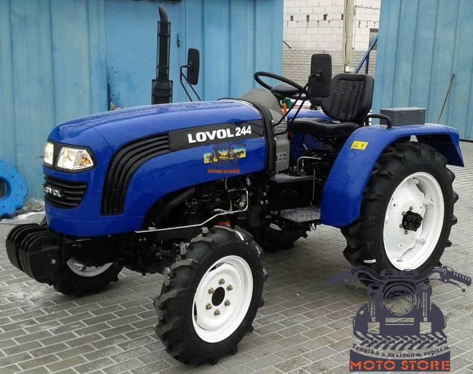 Hopfentraktor typu LOVOL Lovol TE 244, Neumaschine v Білогородка (Obrázek 1)