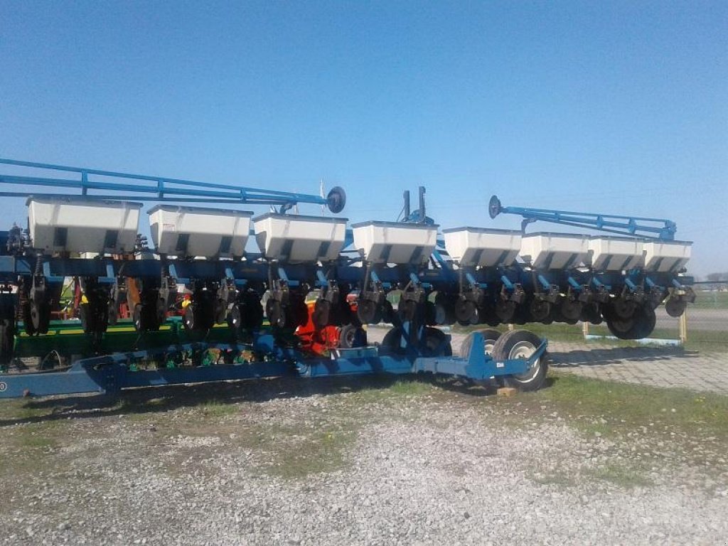 Gareeggenfelder typu Kinze 3600,  v Дніпропетровськ (Obrázek 2)