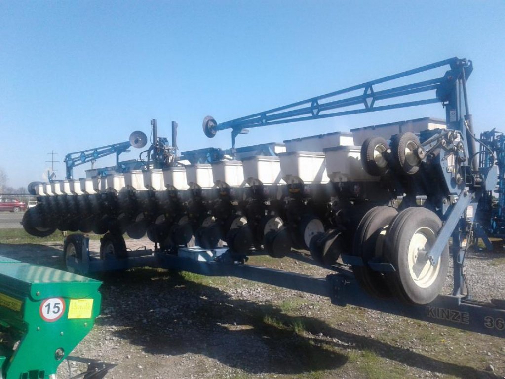 Gareeggenfelder typu Kinze 3600,  v Дніпропетровськ (Obrázek 3)
