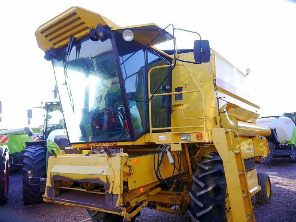 Oldtimer-Mähdrescher tipa New Holland TX32, Neumaschine u Володарка (Slika 13)