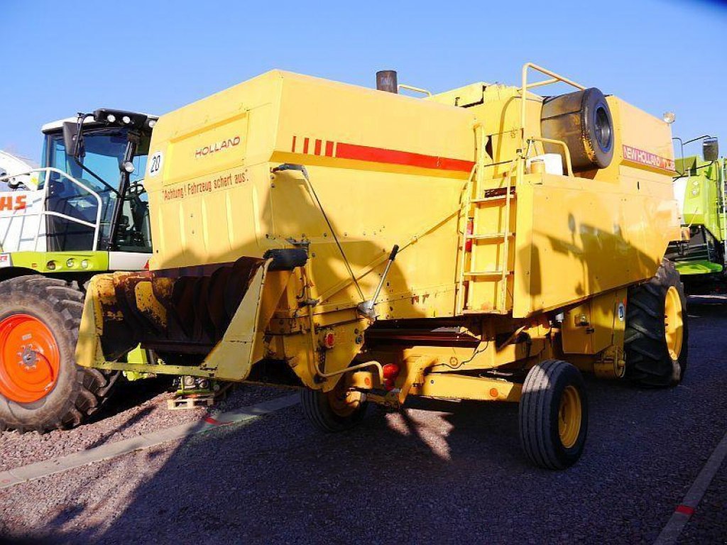 Oldtimer-Mähdrescher tipa New Holland TX32, Neumaschine u Володарка (Slika 10)