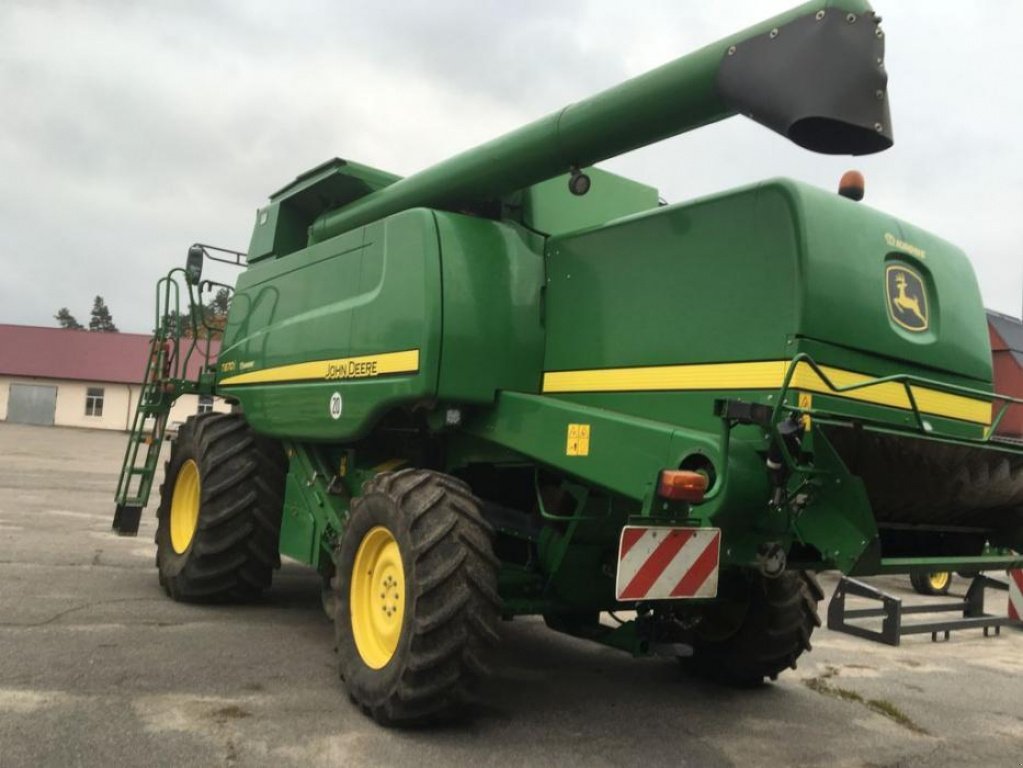 Oldtimer-Mähdrescher del tipo John Deere T670i, Neumaschine In Володарка (Immagine 4)