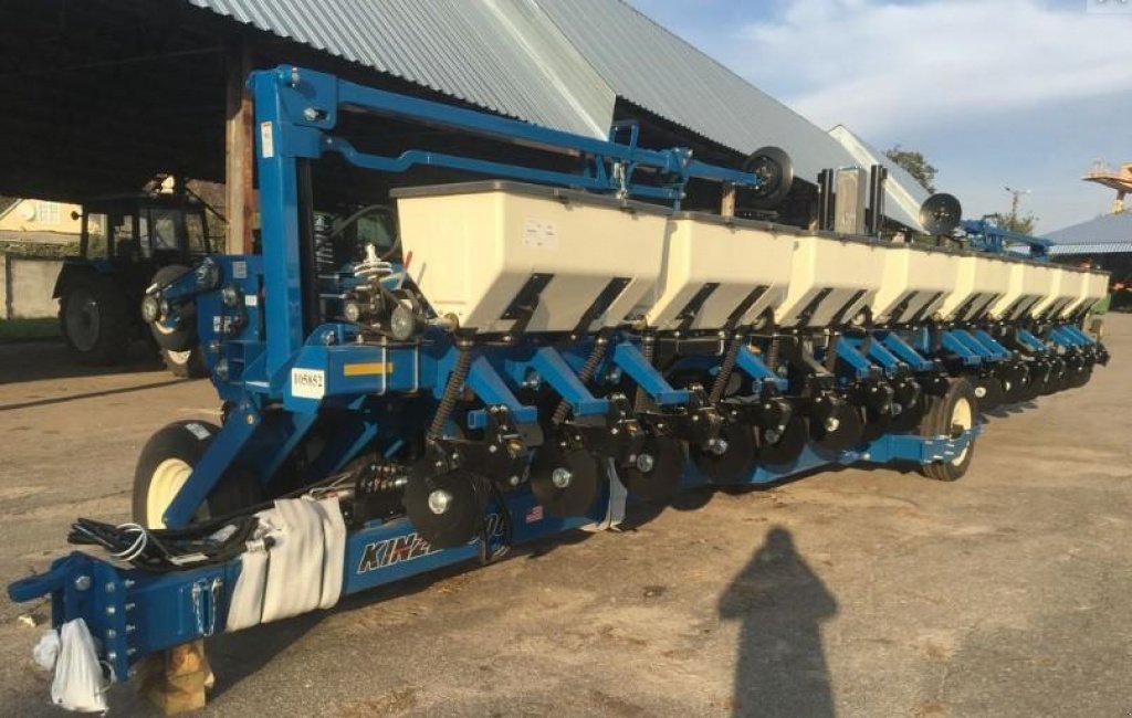 Gareeggenfelder typu Kinze 3600, Gebrauchtmaschine v Володарка (Obrázek 1)