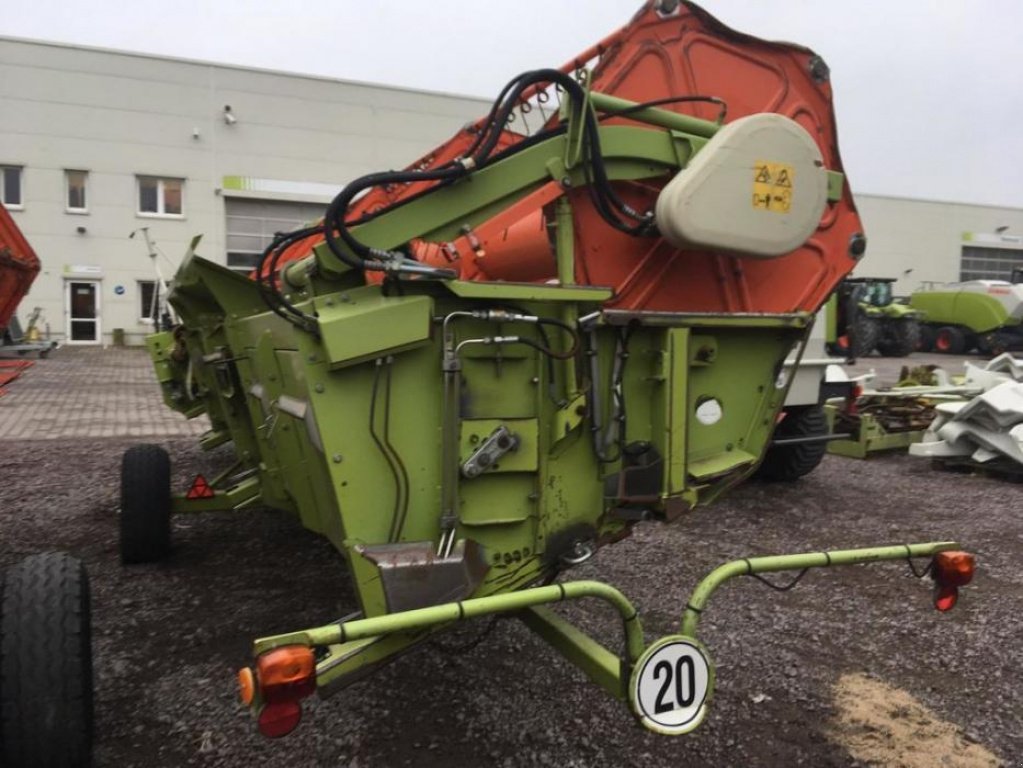Oldtimer-Mähdrescher des Typs CLAAS Lexion 480, Neumaschine in Володарка (Bild 3)